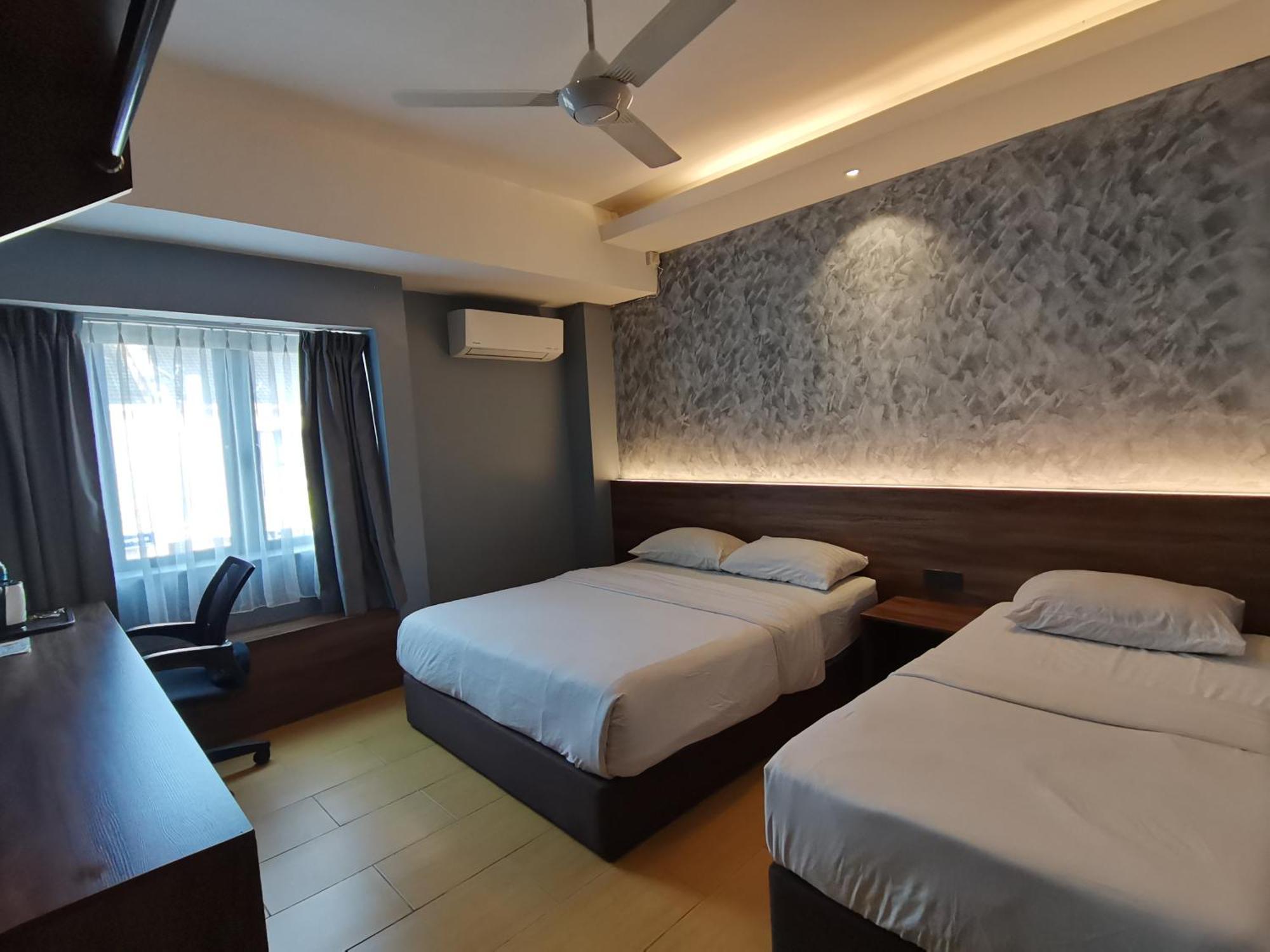 Lumut Hotel